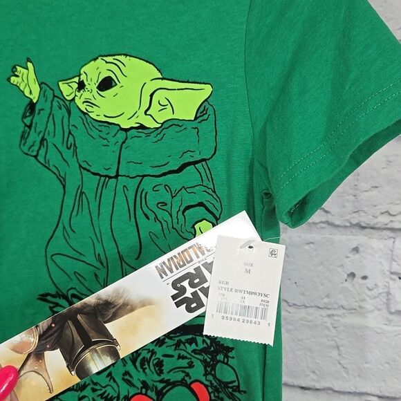 NWT Kids Star Wars Mandalorian Grogu Christmas Tree Ornaments T-Shirt Flocked - Picture 2 of 6